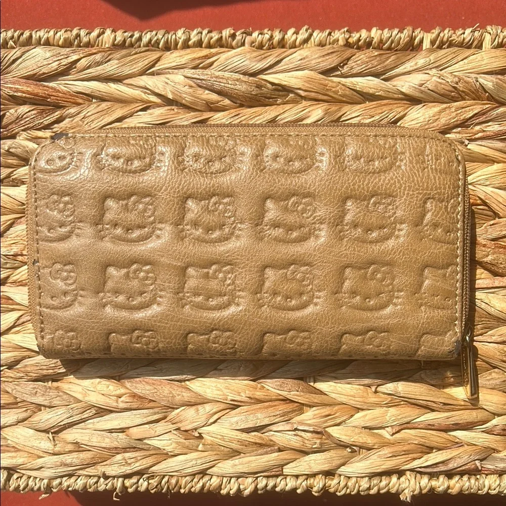 Loungefly Hello Kitty Tan Wallet